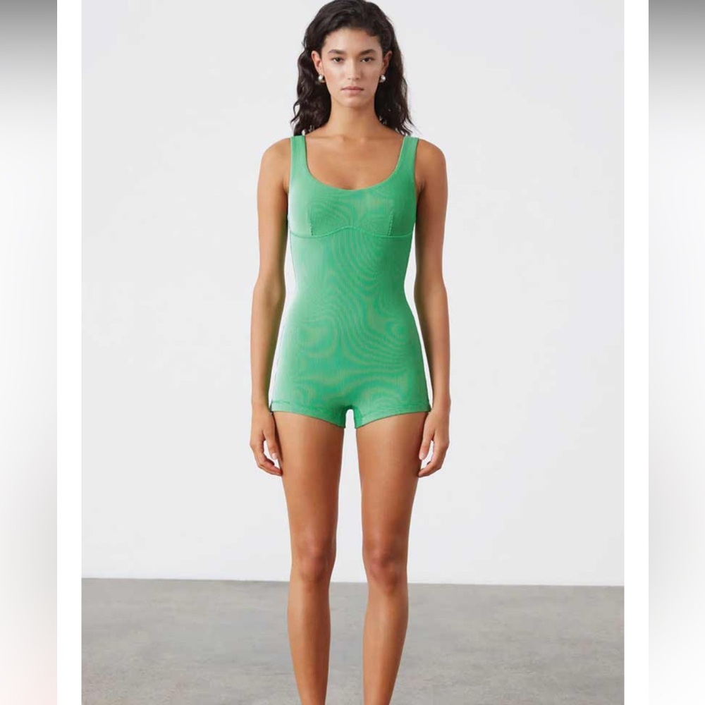 Zulu and Zephyr Chilli Ribbed Surf Suit- Size 4
